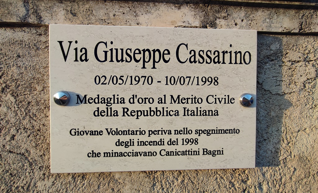 targa-intitolazione-Giuseppe-Cassarino